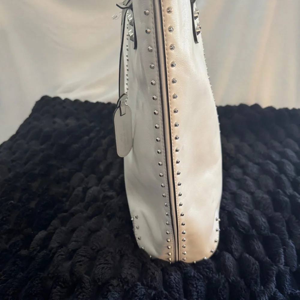 MICHAEL MICHAEL KORS Astor Large Studded Leather Tote Bag - Picture 4 of 13